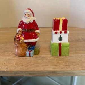 Spode Christmas Santa and presents salt & pepper Set-NIB